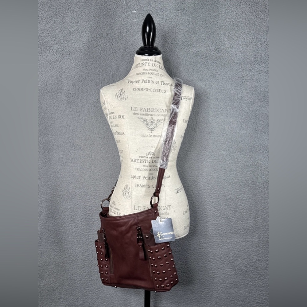 B Makowsky Soft Leather Brown Shoulder/CrossbodyPurse Rosetone Stud Hardware NWT